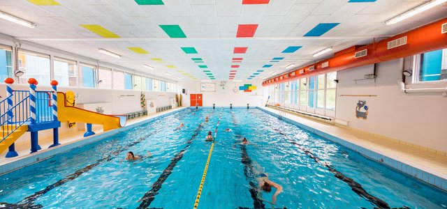 Zwembad Sportfondsenbad Monnickendam