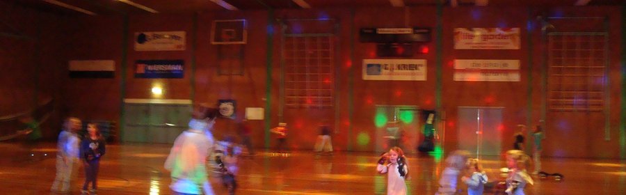 skeeleren in de sporthal