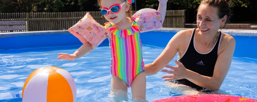 Buitenbad voordelig zwemmen